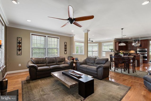 20 GIBSON DR, Fredericksburg, VA 22406