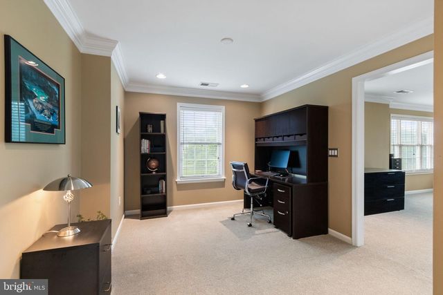 20 GIBSON DR, Fredericksburg, VA 22406