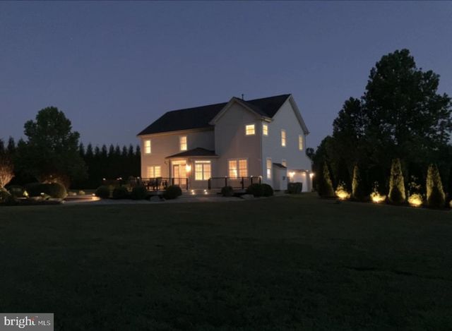 20 GIBSON DR, Fredericksburg, VA 22406
