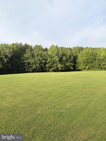 20 GIBSON DR, Fredericksburg, VA 22406