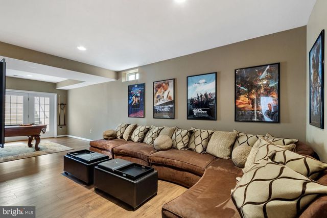 20 GIBSON DR, Fredericksburg, VA 22406