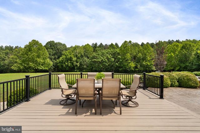 20 GIBSON DR, Fredericksburg, VA 22406