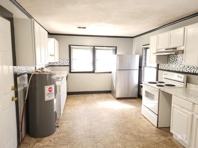 706 E Horner Street, Atmore, AL 36502