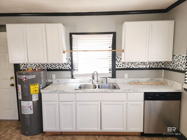 706 E Horner Street, Atmore, AL 36502