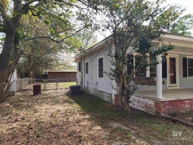706 E Horner Street, Atmore, AL 36502