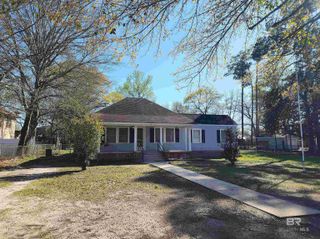 706 E Horner Street, Atmore, AL 36502