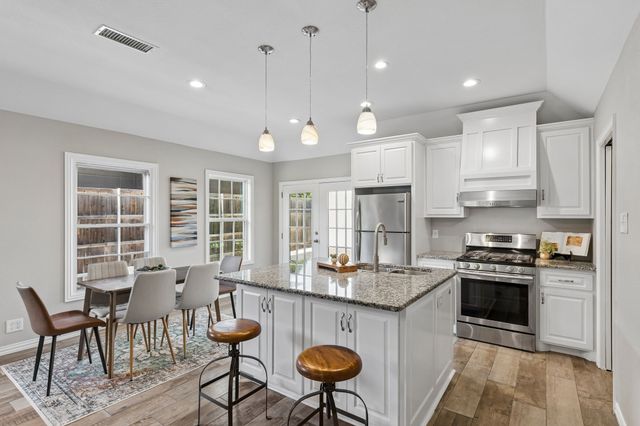 9966 Coppedge Lane, Dallas, TX 75220