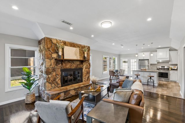 9966 Coppedge Lane, Dallas, TX 75220