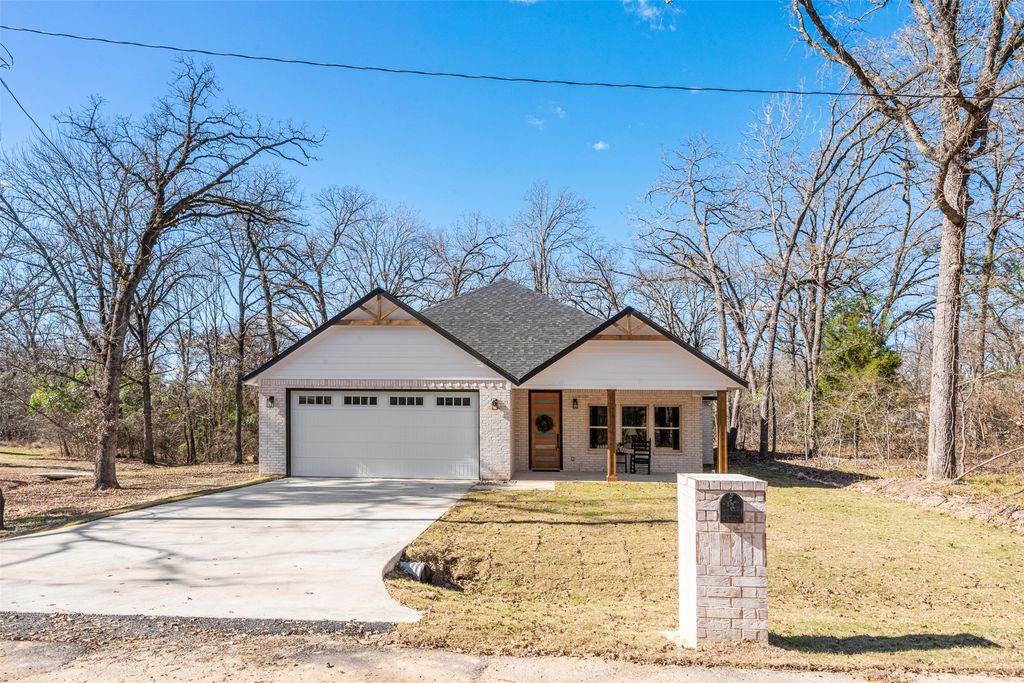 227 Quail Run Road, Trinidad, TX 75163