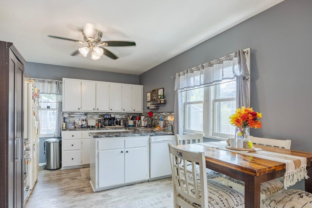 429 5th Avenue S, South Saint Paul, MN 55075 — photo 2