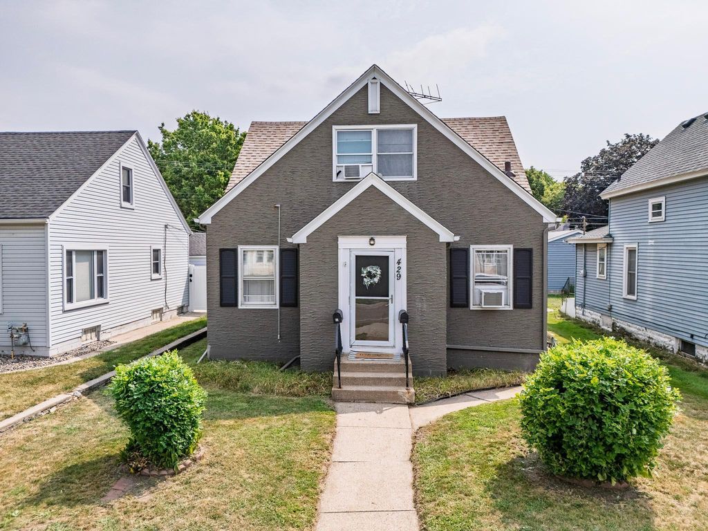 429 5th Avenue S, South Saint Paul, MN 55075 — photo 4
