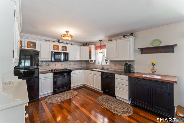 674 East Wakefield Boulevard, Winchester, CT 06098