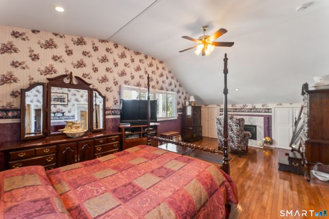 674 East Wakefield Boulevard, Winchester, CT 06098
