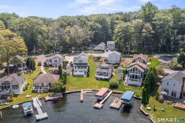 674 East Wakefield Boulevard, Winchester, CT 06098