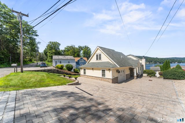 674 East Wakefield Boulevard, Winchester, CT 06098