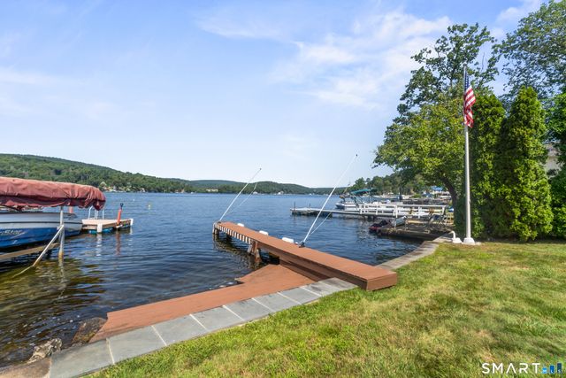 674 East Wakefield Boulevard, Winchester, CT 06098