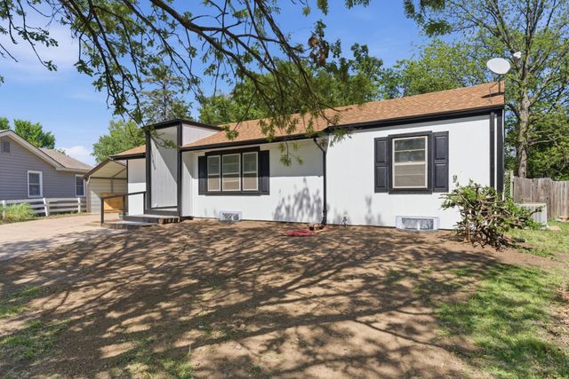 850 Fredrick Dr, El Dorado, KS 67042