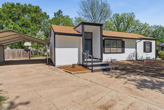 850 Fredrick Dr, El Dorado, KS 67042