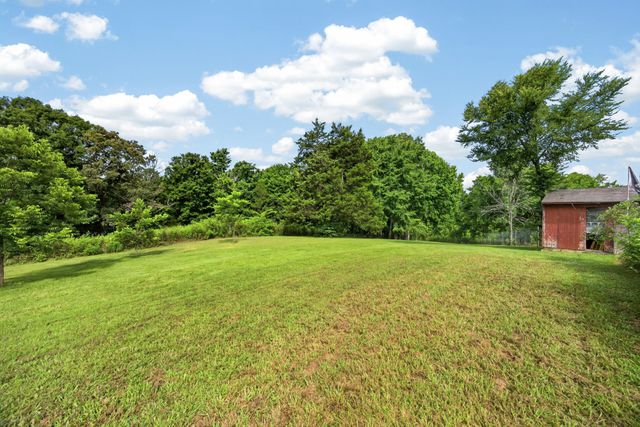 11393 Cookeville Boat Dock Rd, Baxter, TN 38544