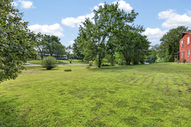11393 Cookeville Boat Dock Rd, Baxter, TN 38544