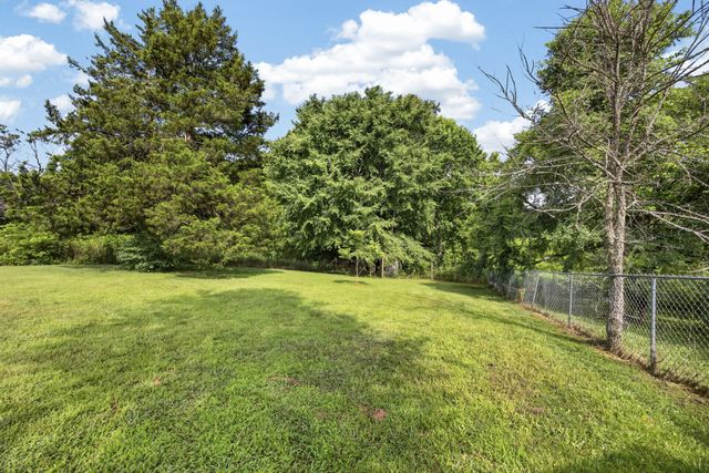 11393 Cookeville Boat Dock Rd, Baxter, TN 38544