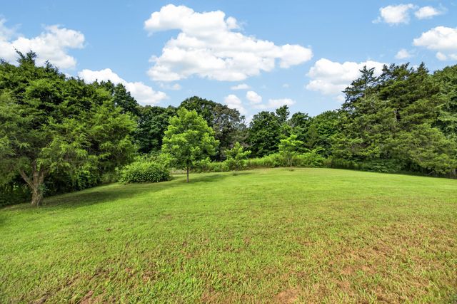 11393 Cookeville Boat Dock Rd, Baxter, TN 38544