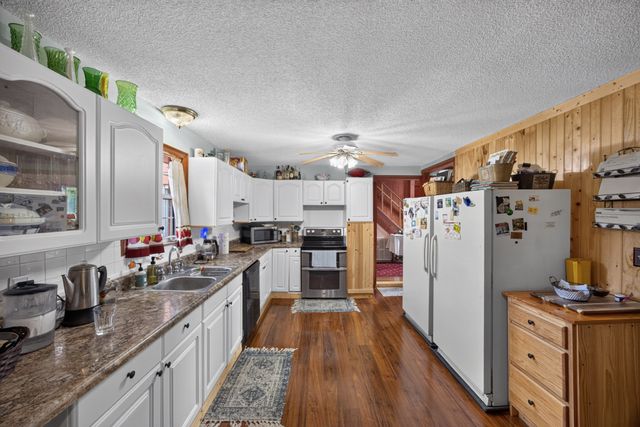 11393 Cookeville Boat Dock Rd, Baxter, TN 38544