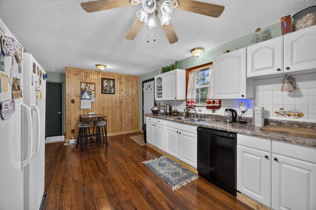 11393 Cookeville Boat Dock Rd, Baxter, TN 38544