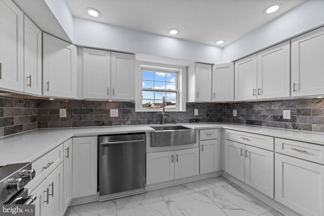 8424 SMALLWOOD CT, Pasadena, MD 21122