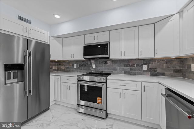 8424 SMALLWOOD CT, Pasadena, MD 21122