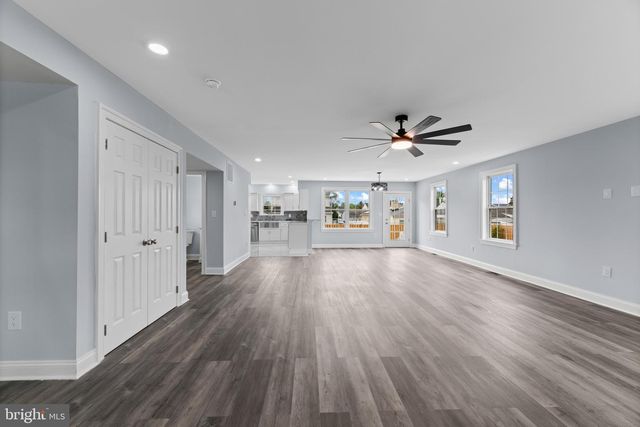 8424 SMALLWOOD CT, Pasadena, MD 21122