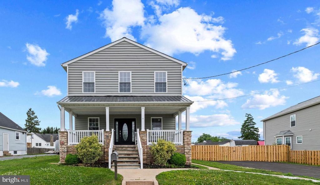 8424 SMALLWOOD CT, Pasadena, MD 21122