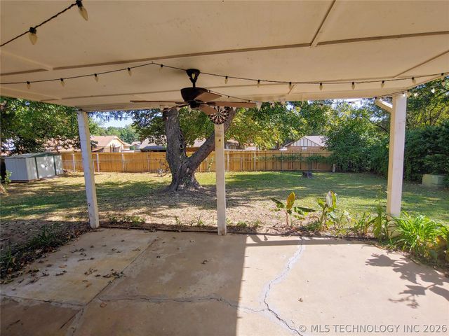 121 W Jefferson Place, Broken Arrow, OK 74011