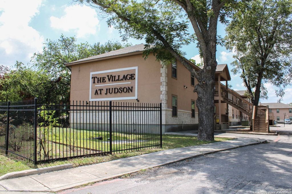 14815 Judson Rd Apt 202, San Antonio, TX 78233
