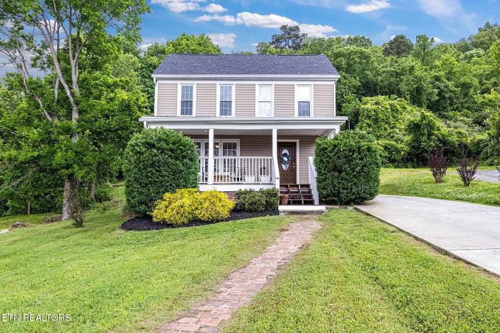 2423 Mineral Springs Ave, Knoxville, TN 37917
