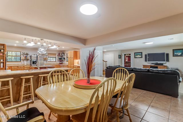 15409 Sequoia Avenue, Biloxi, MS 39532
