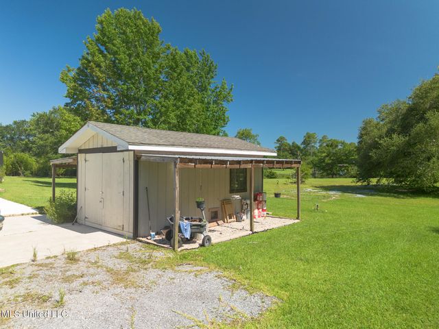 15409 Sequoia Avenue, Biloxi, MS 39532
