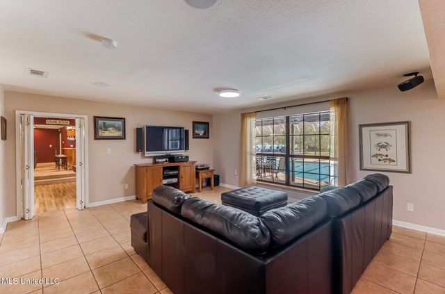 15409 Sequoia Avenue, Biloxi, MS 39532