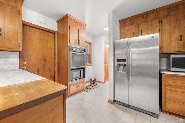 1655 Wingfield Drive, Goode, VA 24556