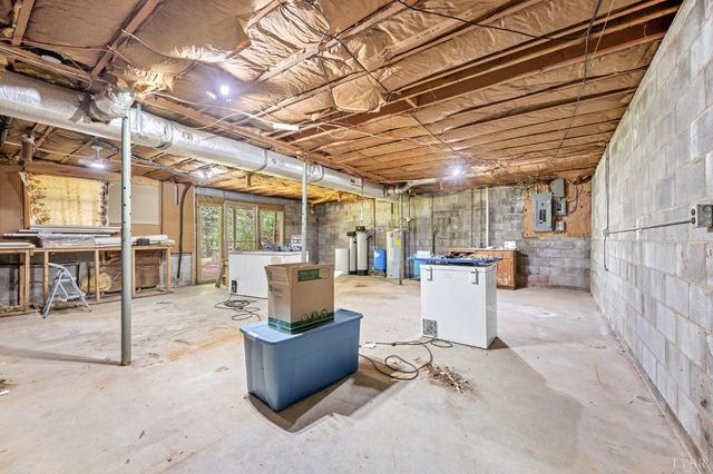 1655 Wingfield Drive, Goode, VA 24556