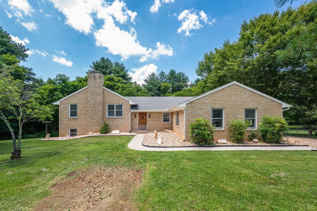 1655 Wingfield Drive, Goode, VA 24556