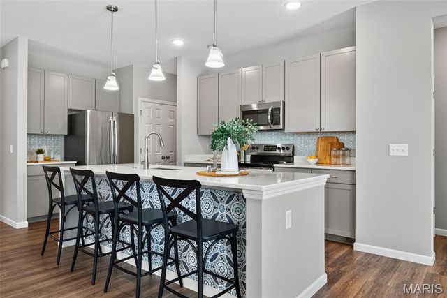 206 Knob Creek Court, Lake St Louis, MO 63367