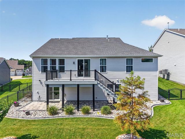 206 Knob Creek Court, Lake St Louis, MO 63367