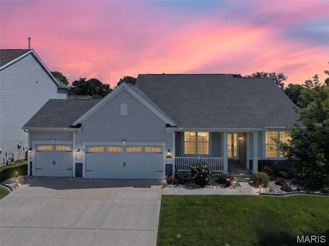 206 Knob Creek Court, Lake St Louis, MO 63367