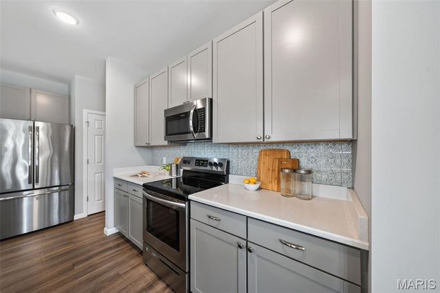 206 Knob Creek Court, Lake St Louis, MO 63367