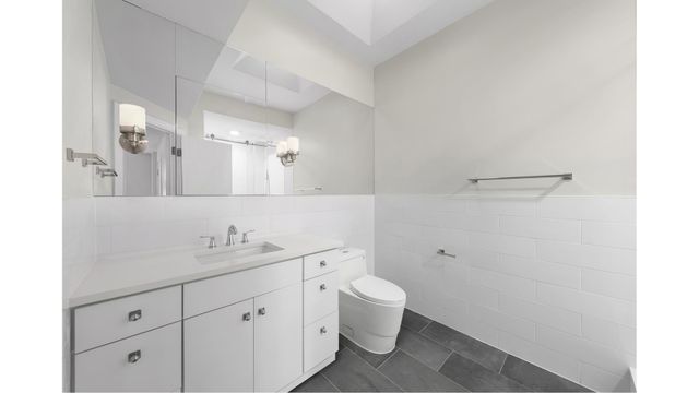 383 W END Avenue, New York City, NY 10024