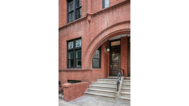 383 W END Avenue, New York City, NY 10024