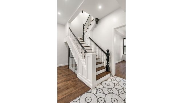 383 W END Avenue, New York City, NY 10024
