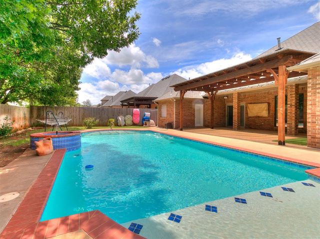 12608 N Cobblestone Parkway, Oklahoma City, OK 73142
