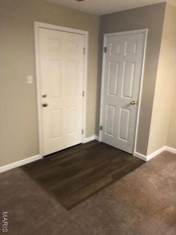 10 Fairways Circle E, St Charles, MO 63303